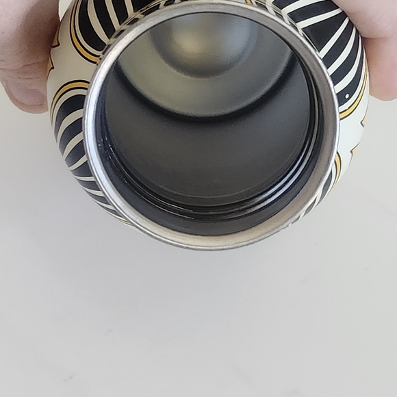 LIMITED Prada 500 ml stainless steel travel bottle w/lid - Picture 12 of 16